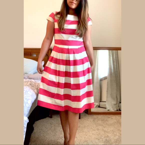 Modest vintage stripped pink and white dress - Picture 2 of 3
